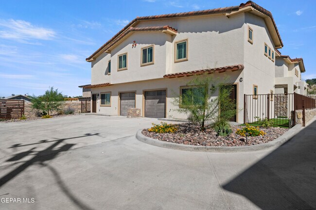 Building Photo - 6305 Palo Verde Pl