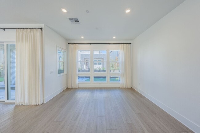 Building Photo - Brand New Estate Home Rent at Luna Park in GPN in Irvine