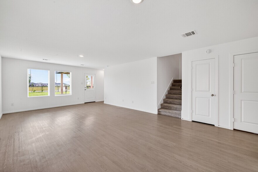 Building Photo - 27703 Seascape Village Dr