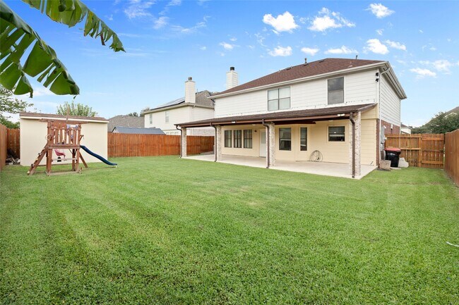 Building Photo - 16307 Split Willow Dr