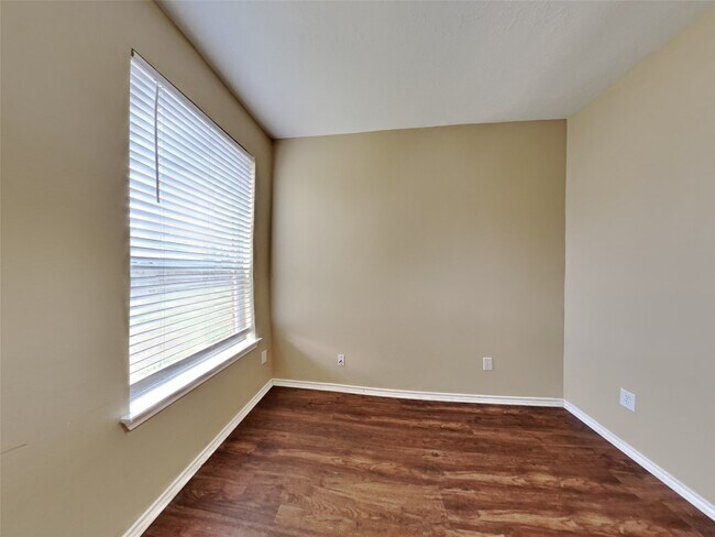 Building Photo - 26004 Castle Meadow Ln