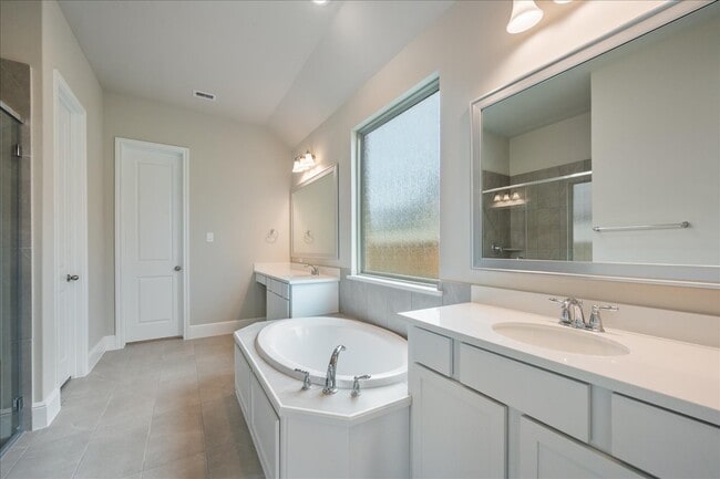 Building Photo - 7523 Mariposa Wy