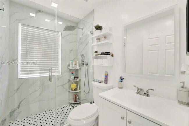 Building Photo - 17101 SW 142nd Pl