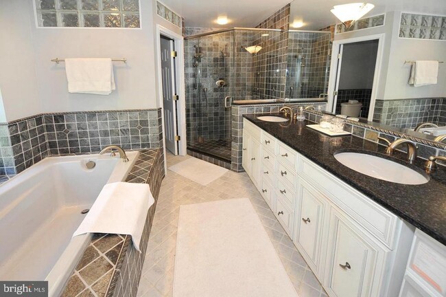 Building Photo - 9308 Winterset Dr