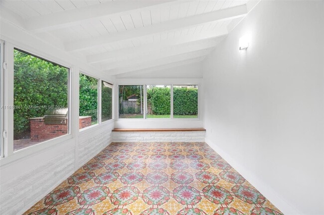 Building Photo - 5775 SW 28th St