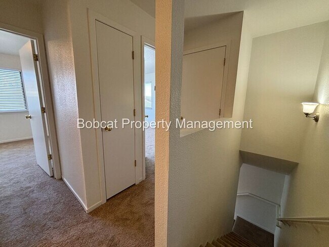 Building Photo - 136 Dayton Village Pkwy