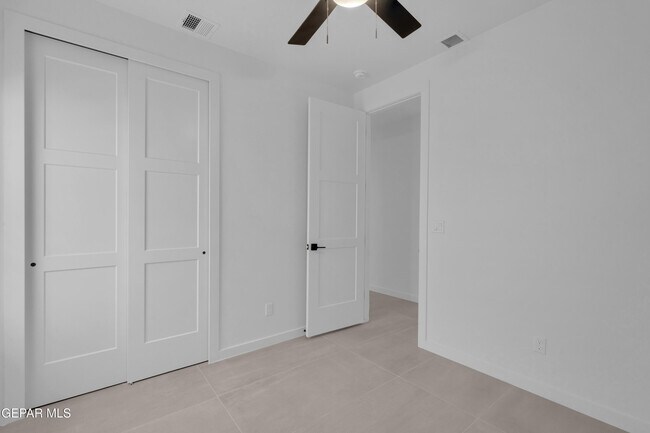 Building Photo - 12825 Middlesbrough Ave