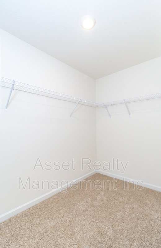Building Photo - 329 Aspen Dr