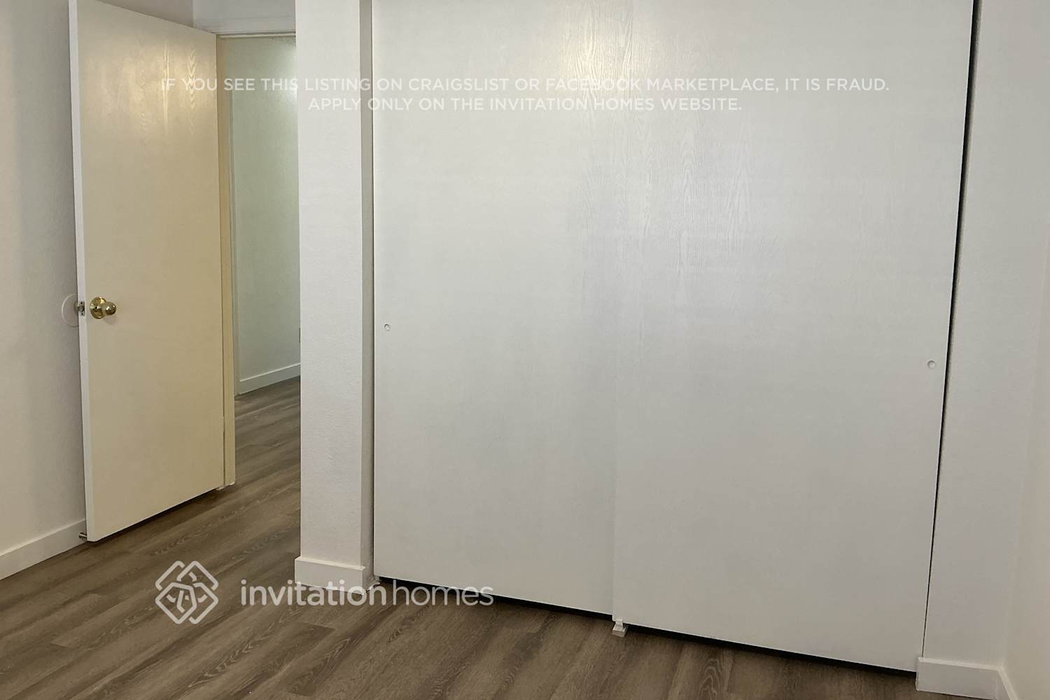 Building Photo - 921 S Val Vista Dr