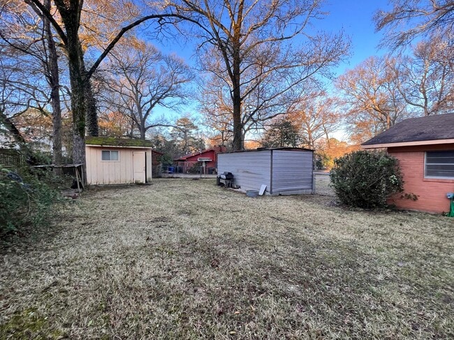 Building Photo - SINGLE FAMILY BRICK HOME IN NORTH HIGHLAND
