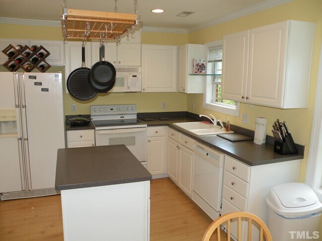 Building Photo - 3821 Wellington Ridge Loop