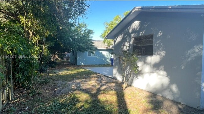 Building Photo - 2444 Raleigh St