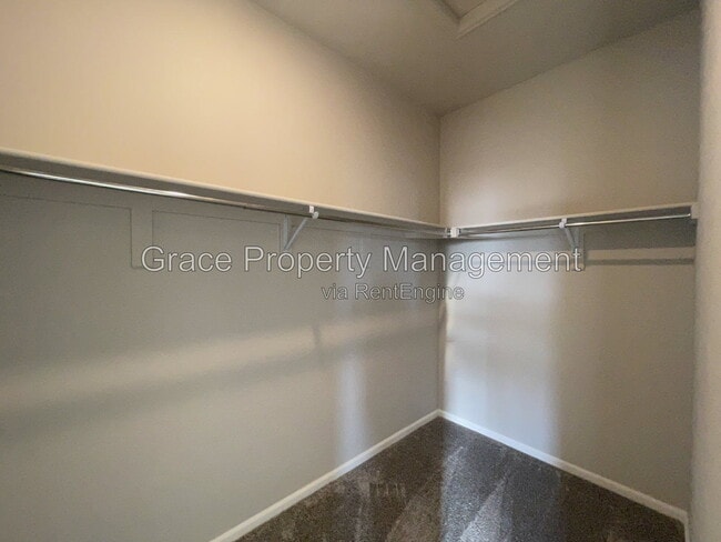 Building Photo - 9661 Truckee St