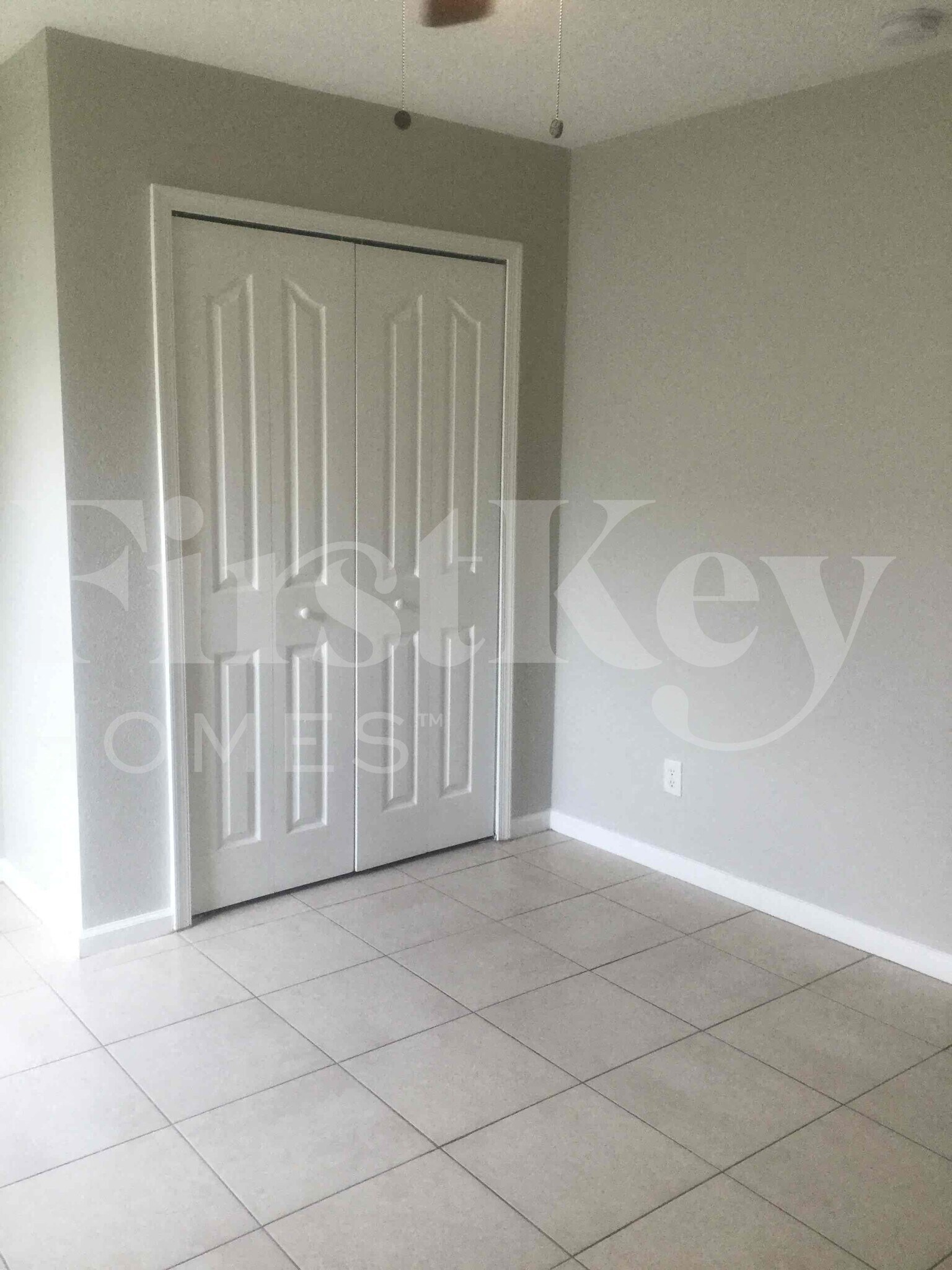 Building Photo - 662 SW Sandbar Terrace