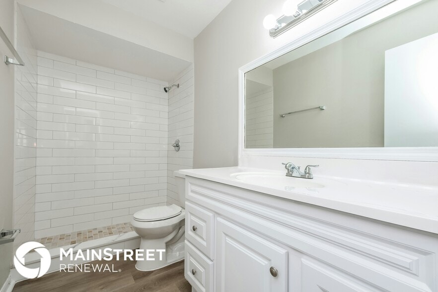 Building Photo - 7113 N 50th St