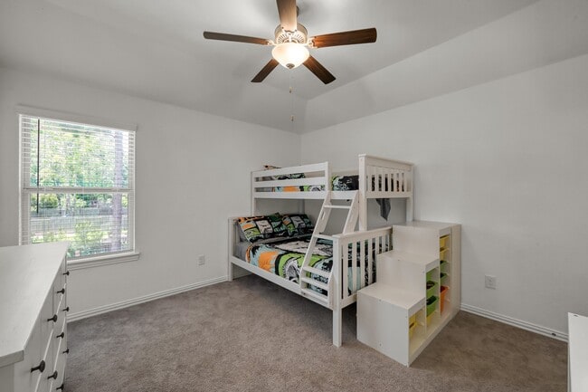 Building Photo - 508 Loft Ct