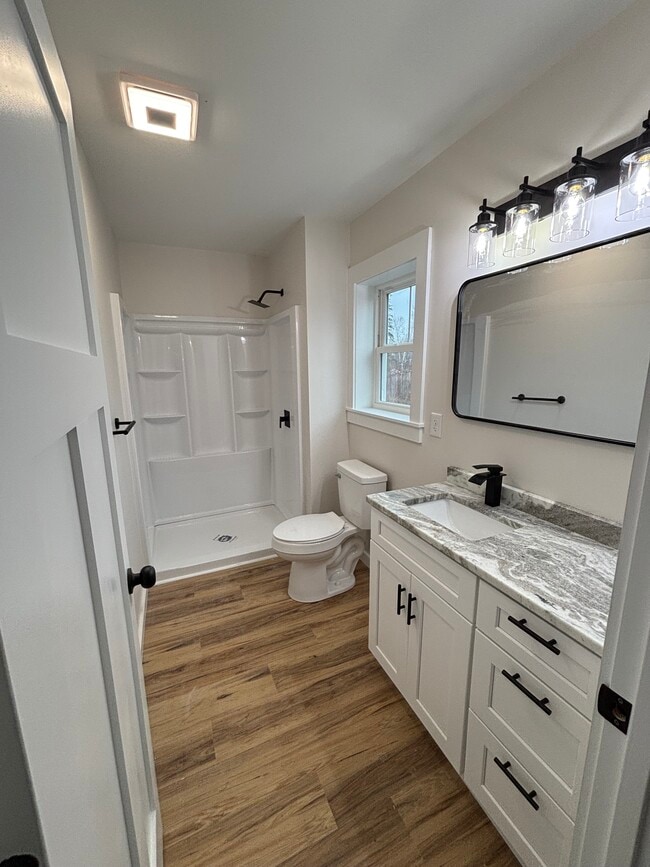 Building Photo - 20 Pond Rd