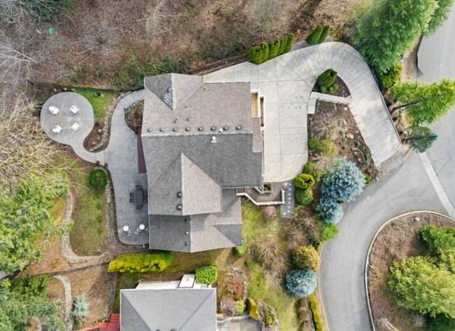 Building Photo - Spacious Happy Valley 4 Bedroom + Office Home with Valley Views, 3-Car Garage & Entertainer’s Bac...
