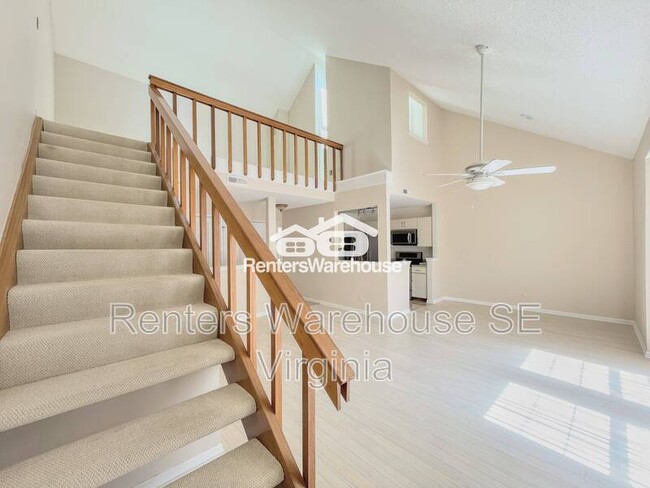 Building Photo - 411 Harbour Point