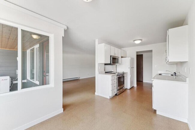 Building Photo - 1 bedroom in Seattle WA 98115