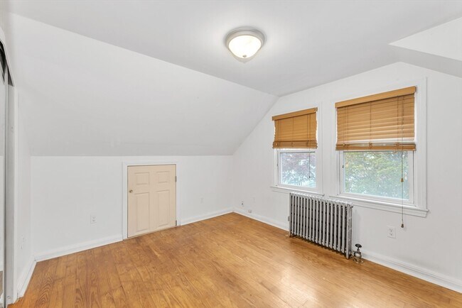 Building Photo - 153 Stimson St