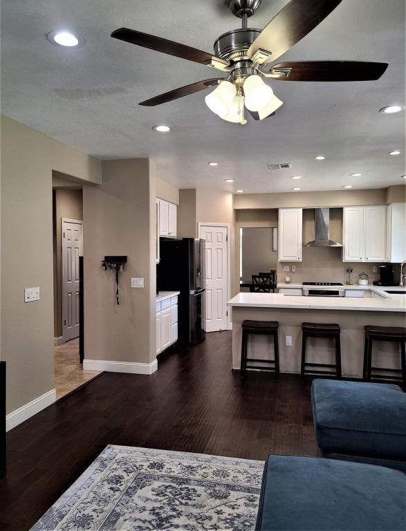 Building Photo - 709 Thompsons Dr