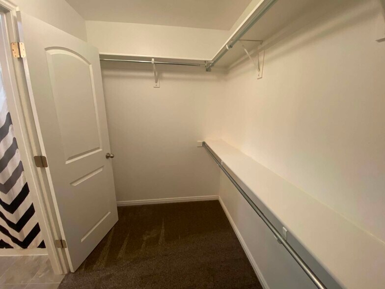 Building Photo - 7066 S Thorndale Way