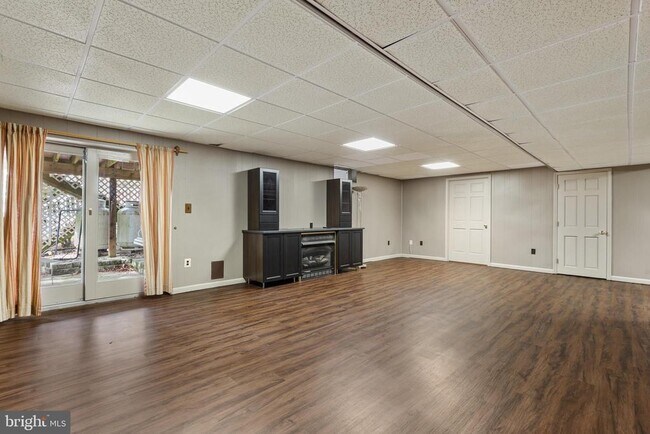 Building Photo - 210 Garrison Forest Rd