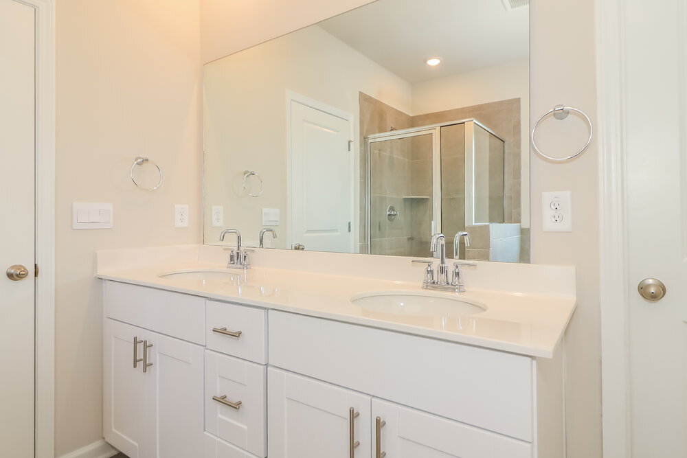 Building Photo - 376 Magnolia Dr