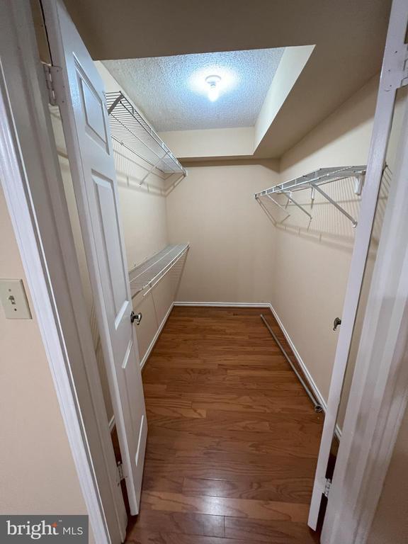 Building Photo - 1504 Lincoln Way