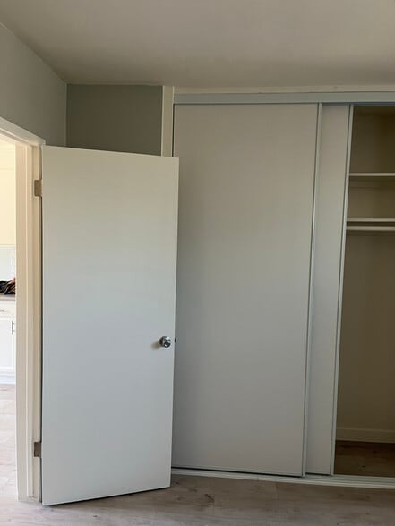 Building Photo - 20033 Saticoy St