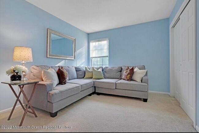 Building Photo - 17 Nutmeg Ct