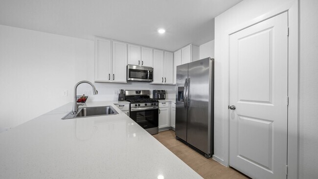 Building Photo - 14974 N Ascot Bend Cir