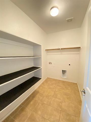 Building Photo - 10908 Middleglen Rd