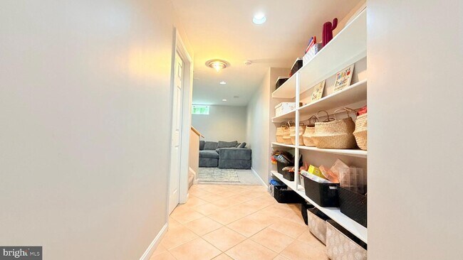 Building Photo - 11610 Seneca Forest Cir