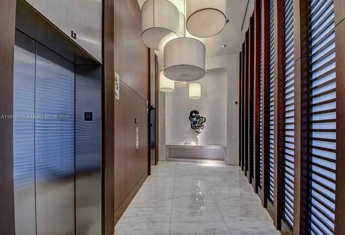 Building Photo - 200 Biscayne Boulevard Way