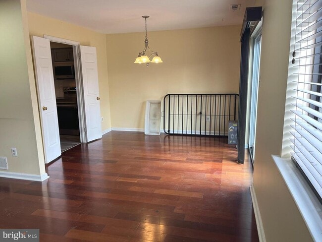 Building Photo - 204 Clover Hill Ct