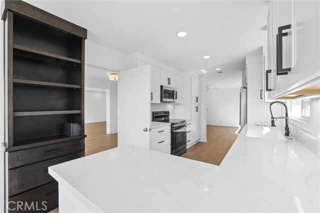 Building Photo - 2501 Blue Water Dr