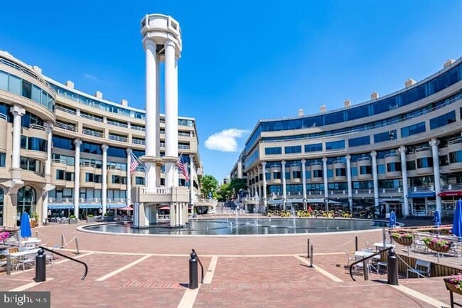 Building Photo - 1080 Wisconsin Ave NW