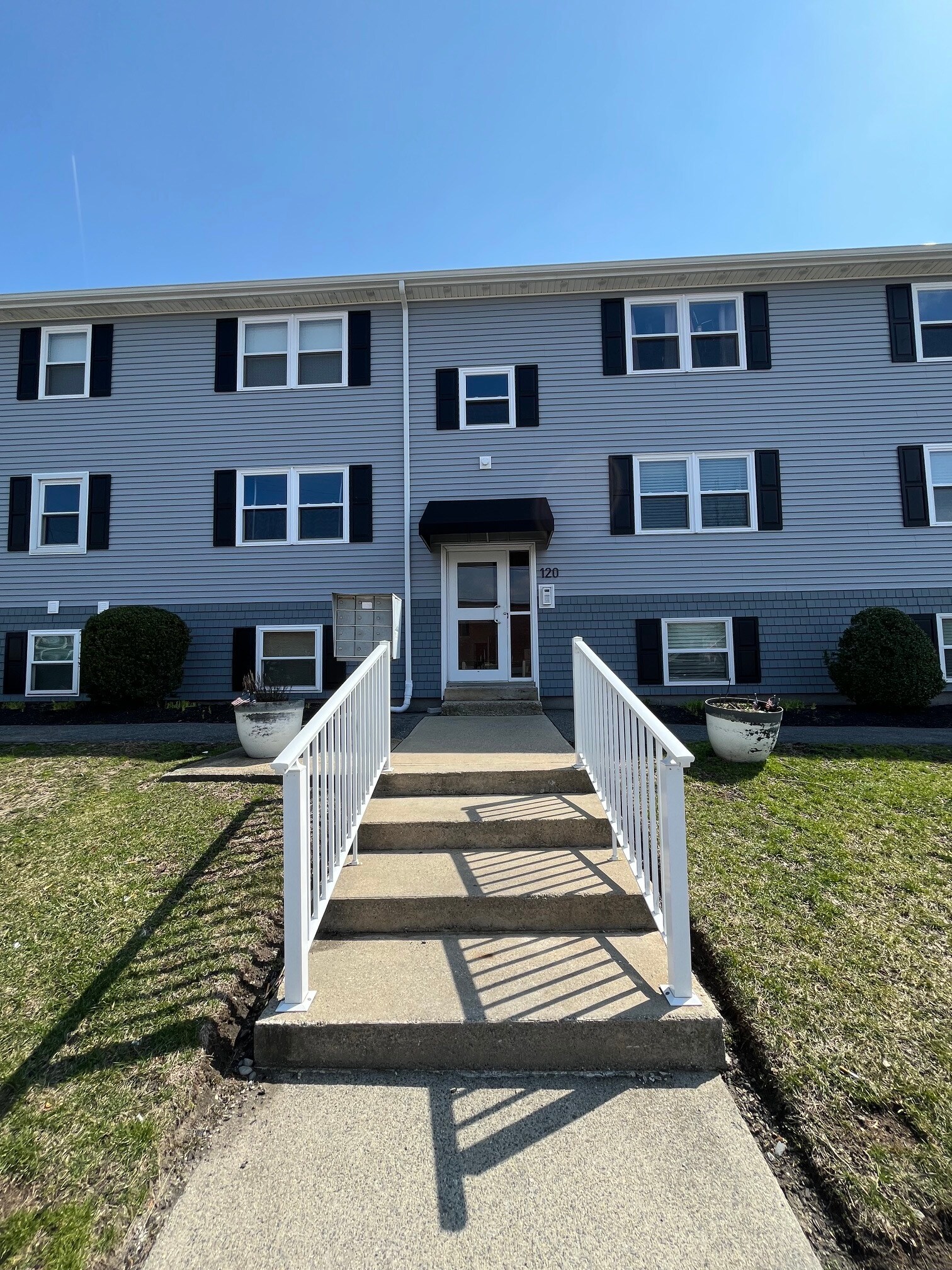 Building Photo - 120 15th St