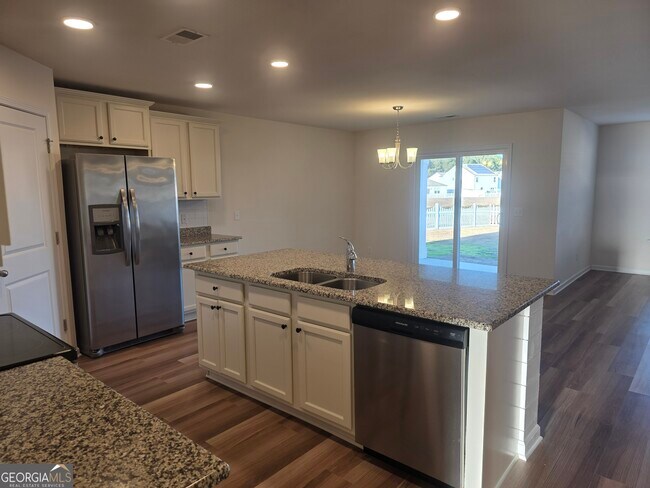 Building Photo - 234 Bellflower Cir