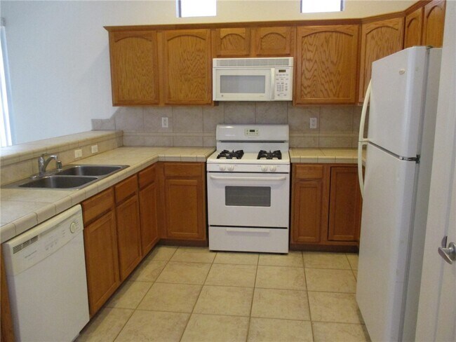Building Photo - 2675 Desert Flowers Dr