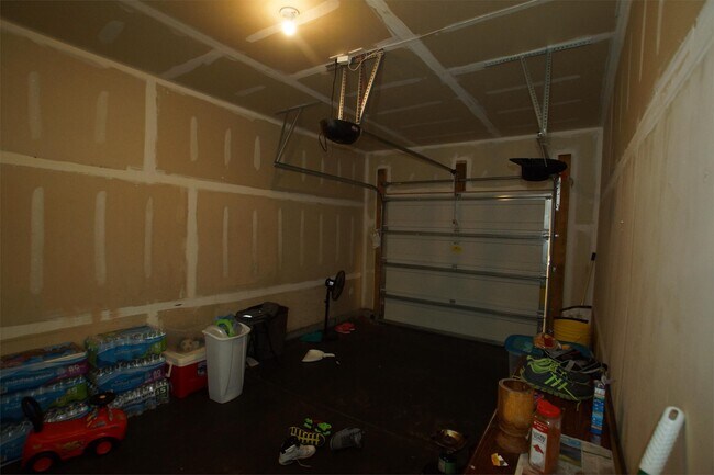 Building Photo - 2236 Stoney Spring Dr