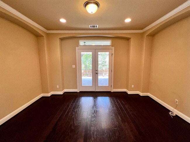 Building Photo - 8712 Vantage Point Dr
