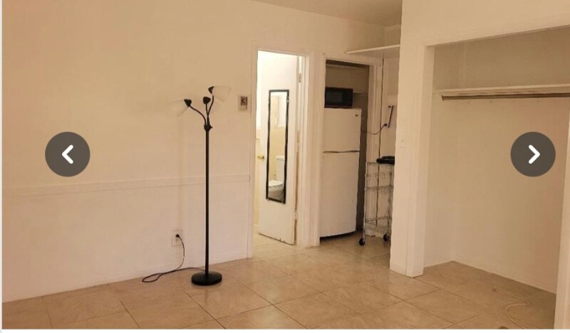 Building Photo - 728 SE 19th Ave