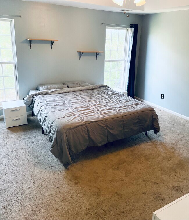 Building Photo - 205 Marcie Rush Ln