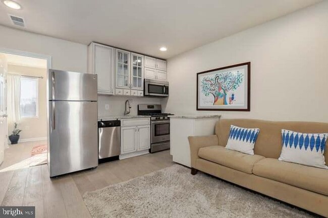 Building Photo - 1720 H St NE