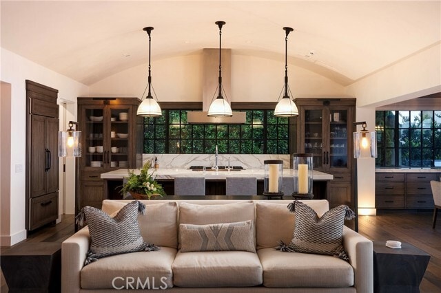 Building Photo - 7 Seabreeze Terrace