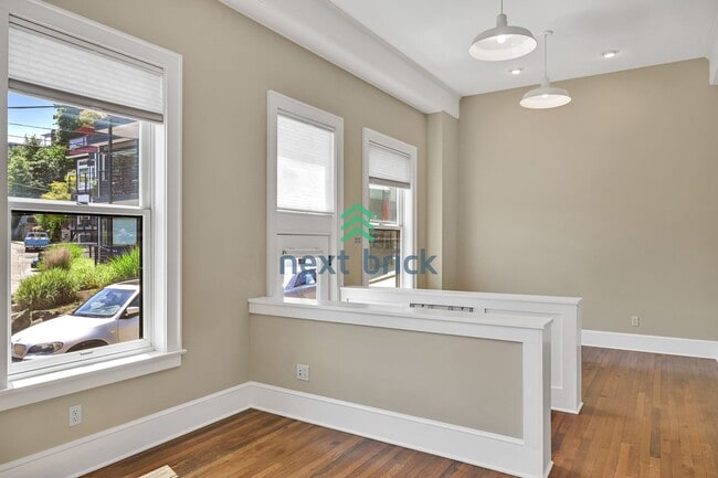 Building Photo - 1 BED & 1 BATH CONDO FOR RENT