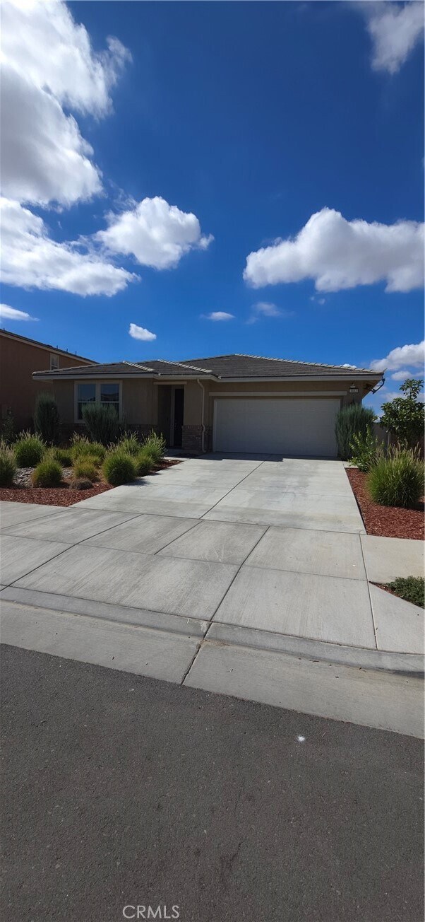 Building Photo - 3012 Sawmill Dr